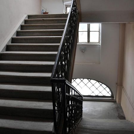 Black Gate - 2 Bedroom Apartment In The Heart Of Old Town With Free Private Secured Parking Braşov Eksteriør bilde